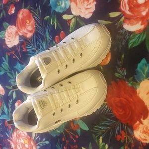 NWOT Skechers Premium Women's Sneaker